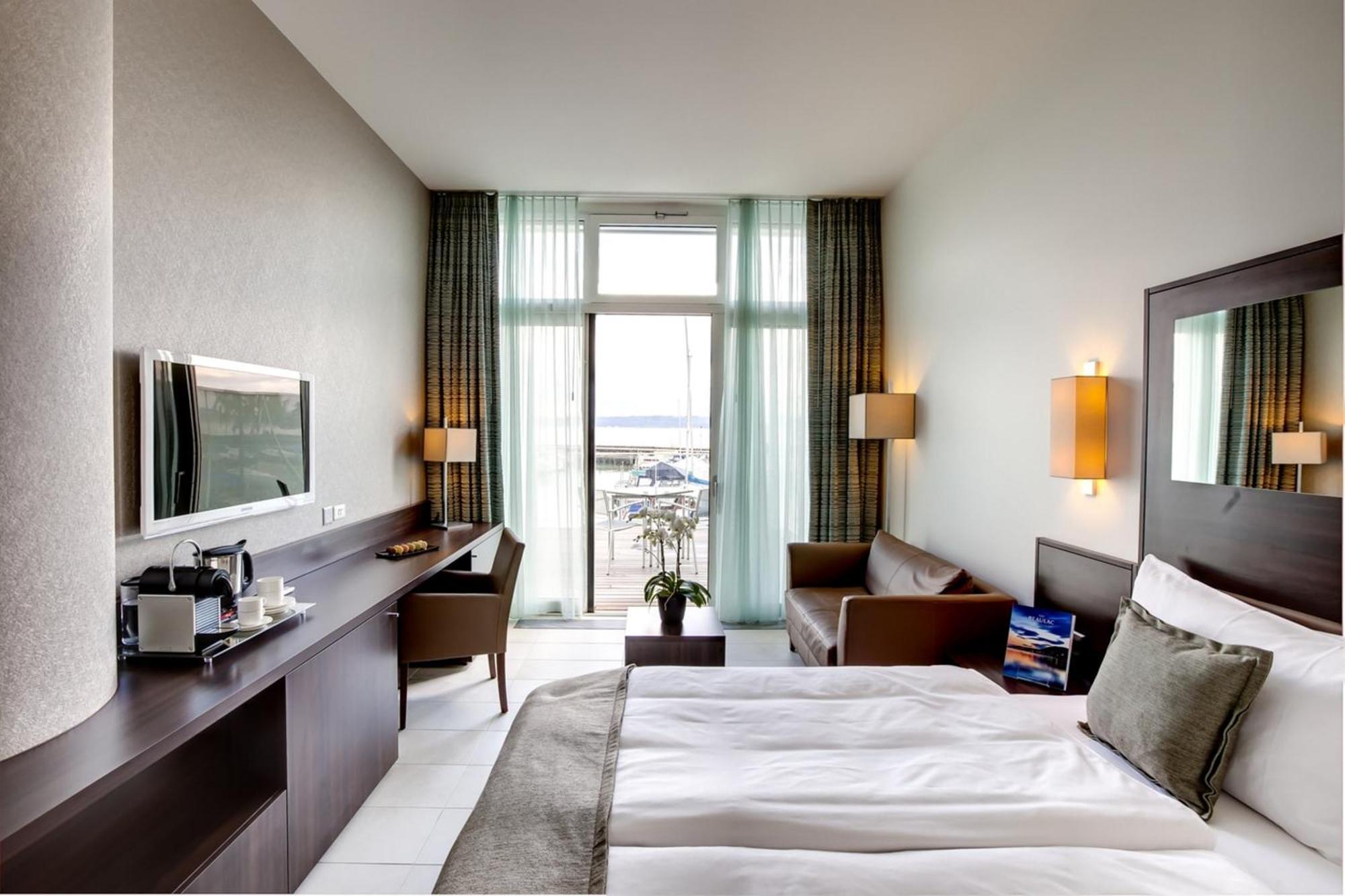 Beaulac Hotel