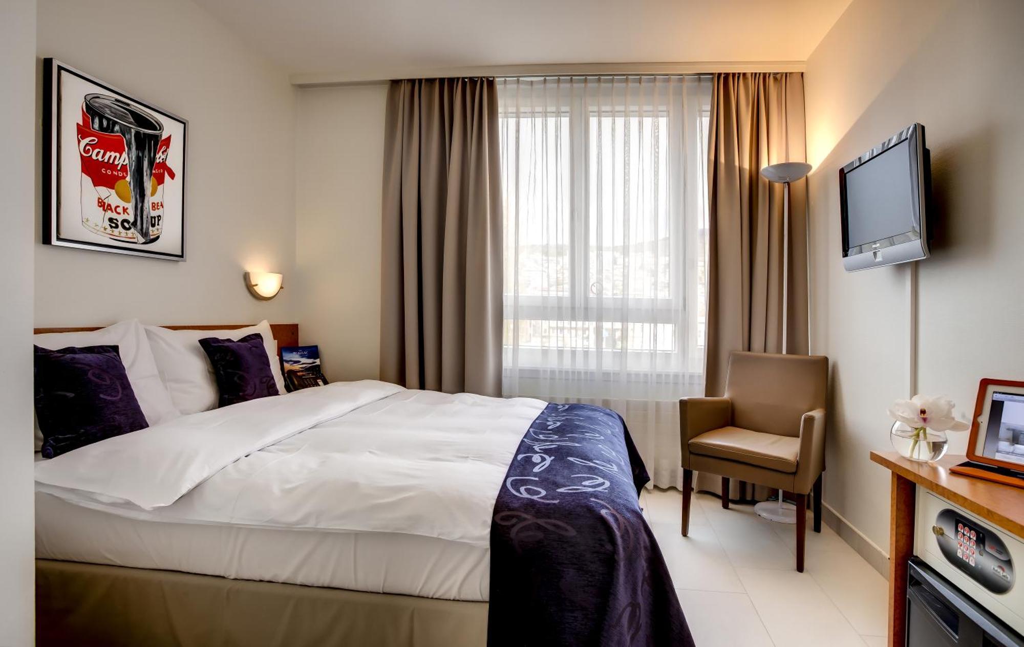 Hotel Beaulac 4*